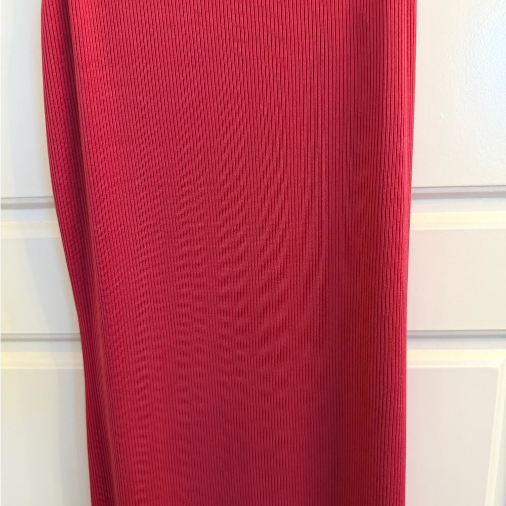 NWT- Elegant Pink Sleeveless ribbed Maxi Dress - Picture 5 of 5